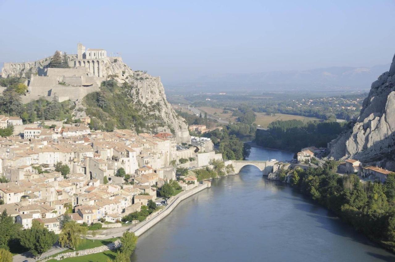 Appartement Centre De Sisteron Exterior photo